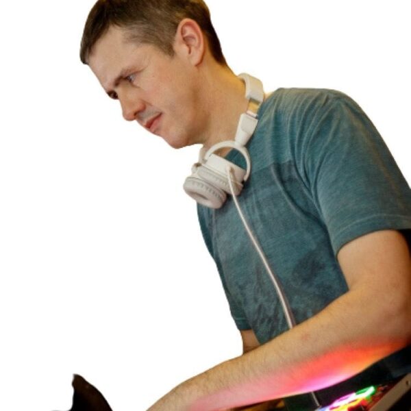 DJ David Wellington